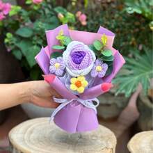 手工编织玫瑰向日葵花束，逼真仿真花卉摆设，创意礼物，适合情人节、圣诞节、婚礼、母亲节、教师节、新年、生日、毕业典礼等场合（含礼盒） - 彩色 - 查看 5