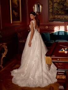 Sexy Deep V Open Back Sleeveless Full Lace Tulle Ball Gown Wedding Dress With Train, Wedding Dresses For Bride, Elegant And Comfortable, Includes Plus Sizes, Bridal Gown, Formal Dresses For Women, Suitable For Wedding, Party, Vacation, Bride, Formal Occasions, Dinner Dress, Prom Dress, After-Party Dress, Homecoming Dress, Cocktail Party, Birthday Party, Celebration, Gala, Festival, Ceremony - Blanco - Ver 3