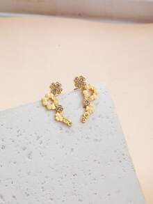 1 Pair Fashionable Minimalist Clover Stud Earrings, Jewelry For Women - Gold 10 - View 5