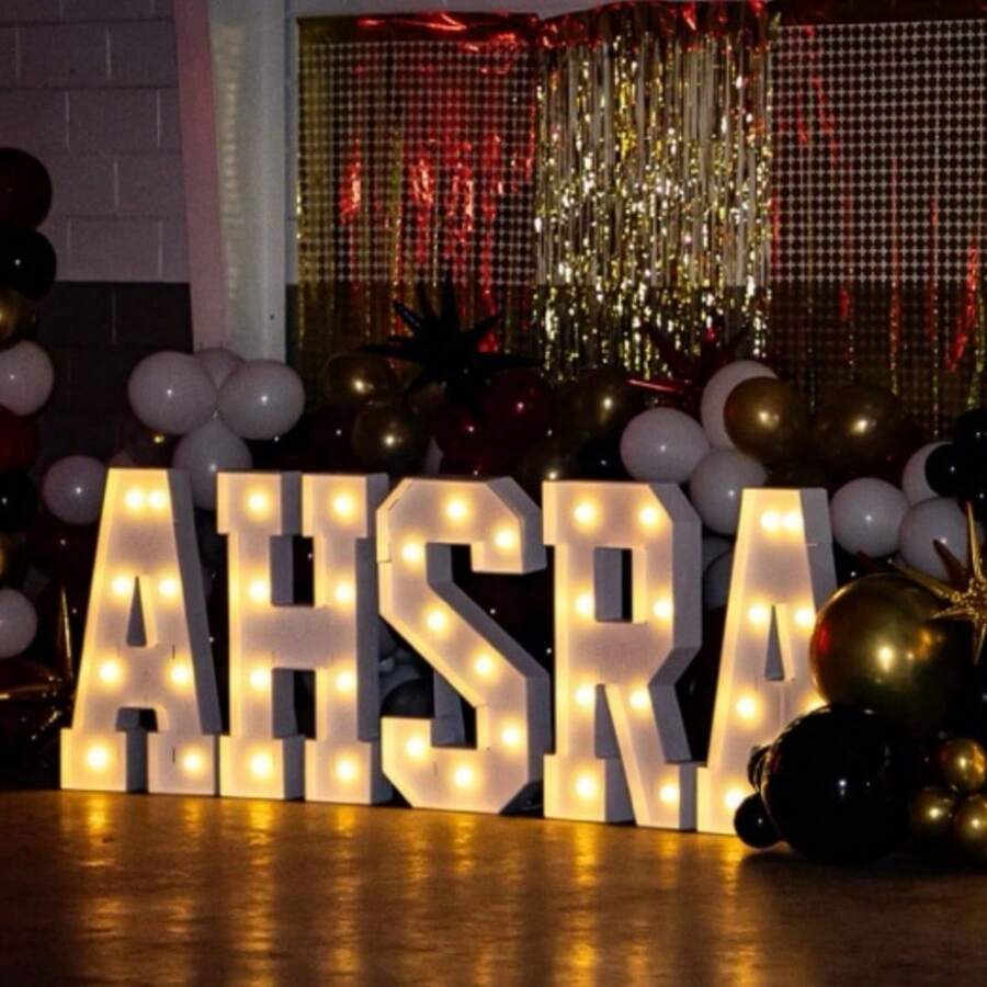 点亮你的派对！92厘米/3英尺发光字母灯牌，派对拍照道具，暖黄色发光字母派对装饰，适用于生日、婚礼、毕业典礼、情人节派对装饰，派对用品 - 白色 - 查看 1