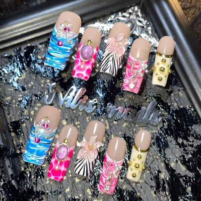 Bộ 10 móng tay acrylic hình chữ nhật vuông dài, màu hồng đỏ, xanh dương và mơ, kiểu móng Pháp đặc biệt màu xanh dương, hồng đỏ, trắng và mơ, phụ kiện trang trí móng tay 3D đính hạt thép, sao, bướm và kim cương màu, đá quý lấp lánh nhiều màu sắc cho móng tay.
