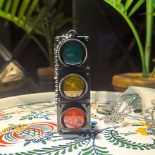 最新款迷你红绿交通灯钥匙扣、背包挂件、可爱行人信号灯玩具 - 生日礼物、圣诞礼物、派对礼品、最佳礼物 - 彩色 - 查看 12