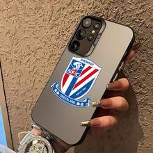 Diseño con el logotipo del Shenhua Greenland Football Club en forma de escudo. Esta elegante funda es compatible con los modelos  16, 15, 14 Pro Max, 13, 12, 11, XR y XS Plus. Fabricada en silicona TPU, ofrece protección contra golpes y caídas, además de una sensación superior. Es un regalo ideal para familiares, amigos y seres queridos, y una opción perfecta para Navidad. - Negro - Ver 6