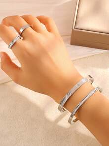 4件套不锈钢银色星星镶嵌锆石手镯戒指首饰套装 - 时尚女士、女性、女孩日常佩戴、办公、派对、约会、周年纪念礼物的完美之选 - 銀色 - 查看 3