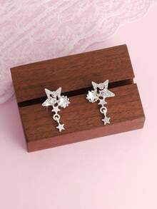 1 Pair Fashionable Petite Sparkling Star Stud Earrings For Women, Suitable For Daily Wear - Silver - View 1