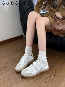 女士新款魔术贴平底休闲轻便运动鞋