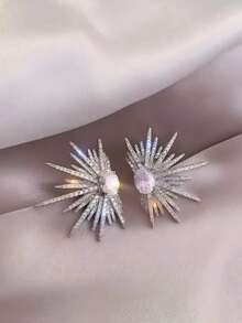 Luxurious Studded Rhinestone Earrings, Exquisite Personalized Earrings, Fashionable And Versatile Temperament Earrings For Women - Silver - View 7