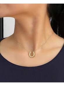 1pc Minimalist Circular Zirconia Pendant Necklace - Fashionable & Versatile, Suitable For Vacation And Daily Wear, Unisex