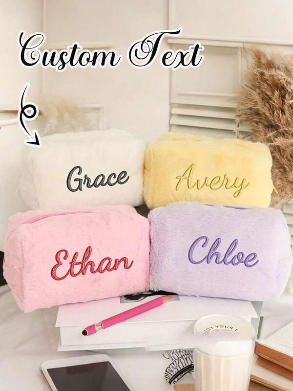 Bolsa de maquillaje personalizada con nombre - Organizador de cosméticos mullido con cierre de cremallera, bolsa de maquillaje esponjosa personalizada, estuche de belleza de gran capacidad, bolsa de maquillaje suave y esponjosa para mujeres, novia, madre - Regalo de cumpleaños/boda/Día de la Madre