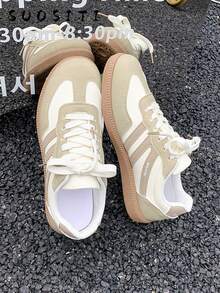 2026 New Women Flat Casual Lightweight Comfortable Sneakers