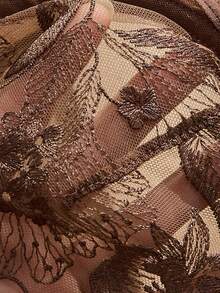 性感内衣，情人节和圣诞节服装，欧美法式棕色花卉刺绣性感文胸套装，配有可调节肩带，穿着舒适，日常两件套内衣，展现温柔气质，优雅身姿，适合情侣约会、派对等场合，舒适透气，适合海滩活动，日常系列文胸套装，双排扣设计，顶部可扩展支撑 - 卡其色 - 查看 4