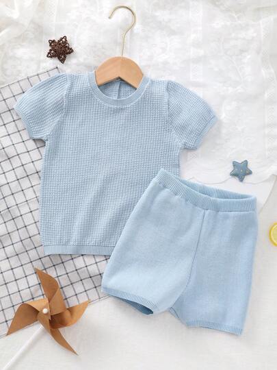 Infant Boy's Summer Solid Color Knit Crew Neck T-Shirt + Matching Solid Color Casual Shorts, Breathable And Suitable For Outdoor Activities Or Casual Daily Wear