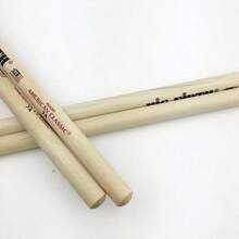 5A/7A Baquetas de tambor clásicas americanas, material de madera de arce, "Las baquetas de tambor nunca mueren" - Diseño grabado, que proporciona una excelente calidad de sonido, accesorio de instrumento de percusión - Multicolor - Ver 7