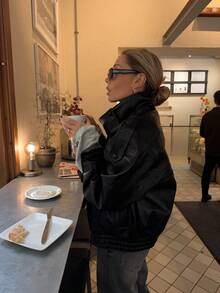 女士休闲前扣口袋夹克，时尚纯色口袋细节外套，适合秋冬季节穿着，黑色/春季款 - 黑色 - 查看 2