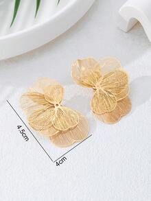 一对复古镂空金属银杏叶花朵造型耳环，是女士日常佩戴的迷人配饰，也适合派对和晚宴场合。 - 金色 - 查看 4
