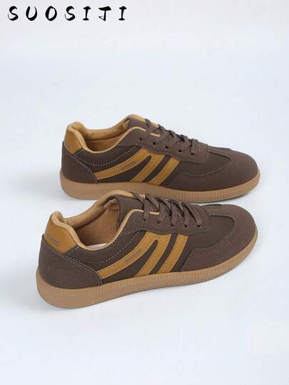 2026 Nya platta, avslappnade lätta och bekväma sneakers för kvinnor