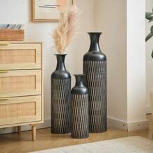 Set Of 3 Large Black Floor Vases (50/66/83 Cm): Large Decorative Metal Vases With A Grooved Pattern, Planters As Decoration For Living Rooms And Hallways In An Industrial Design. - Black - View 9