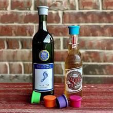 Airtight Seal And Reusable Silicone Wine/Beer Saver Bottle Stopper Covers - Easy To Use And Clean Black/Gold 2 - 黑金 - 查看 6