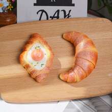 逼真柔软的香味面包、菠萝包、老面包、鸡蛋、牛角包抱枕，适合家居装饰、烘焙样品展示。 - 彩色 - 查看 7