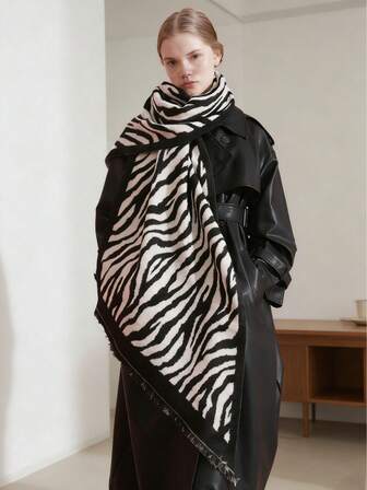 1 st. damzebrajacquardminkvelvet dubbelsidig halsduk, vinter med tofskant, klassiskt leopardmönster, Maillardfärgad modehalsduk, lämplig för utomhusaktiviteter, gatufotografering, shopping, fest, nyår