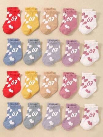 10 par söta korallfleecestrumpor i slumpmässig färg med volanger och hjärtan, Six Seven 6 7 meme-prydnad för bebis, korallrosa sammetsstrumpor för bebisar, varma vinterstrumpor för prematura spädbarn, för tidigt födda strumpor för flickor, present till 67 presenter för barn