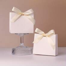 10个迷你纸质礼品袋，带蝴蝶结，可折叠包装袋，适用于婚礼、生日派对、礼品包装、购物袋、派对回礼，饰有丝带蝴蝶结，是派对回礼、生日装饰、礼品包装、节日礼物、小物件收纳的理想选择，也适用于婚礼派对装饰、新娘送礼会回礼、婚礼宾客礼物、情人节礼物、母亲节礼物、节日礼物等。 - 彩色 - 查看 5