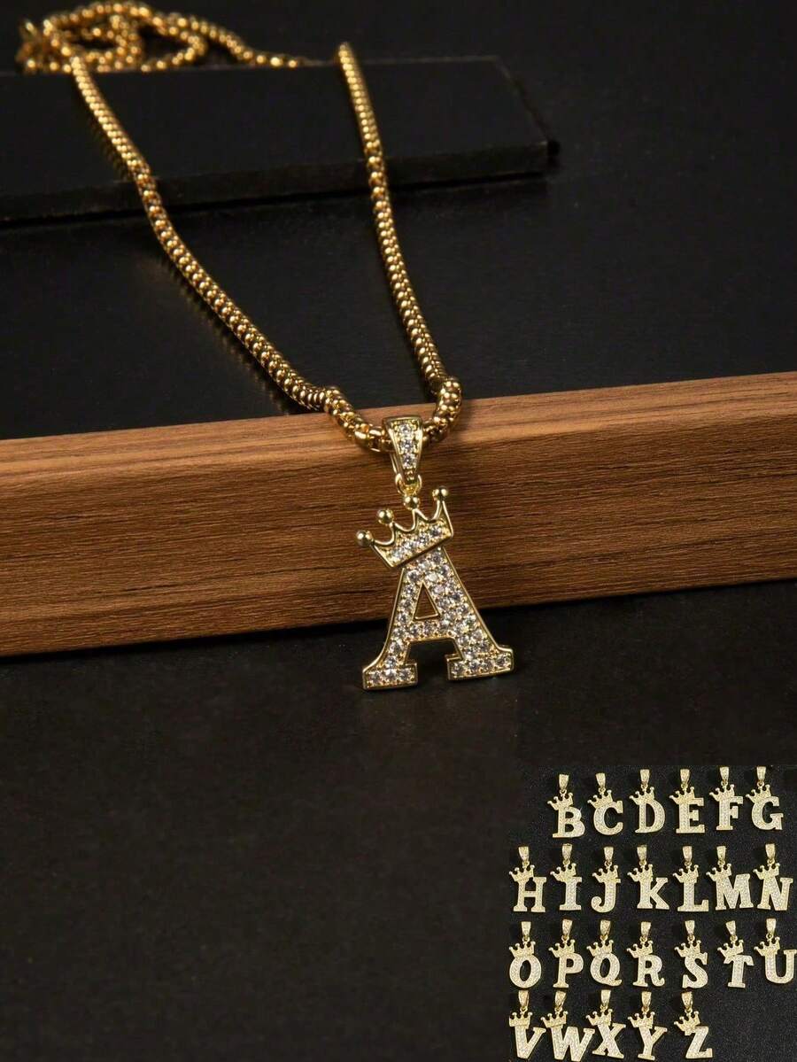 1 pezzo Collana di lusso da uomo, pendente in rame intarsiato con zirconia cubica a forma di corona e lettera, catena in acciaio inossidabile, adatta per uso quotidiano, regalo per amici, Capodanno, San Valentino - Multicolore - Visualizzare 1