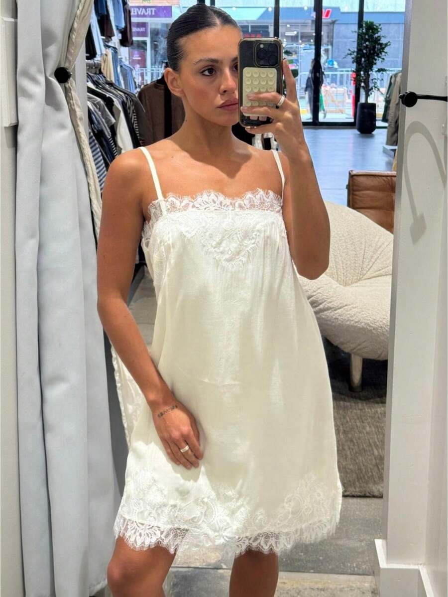 Parte superior de camiseta con ribete de encaje de seda, vestido de tirantes finos de seda tipo camisón Y2K, camisola sin espalda para salir Y2K - Blanco - Ver 1