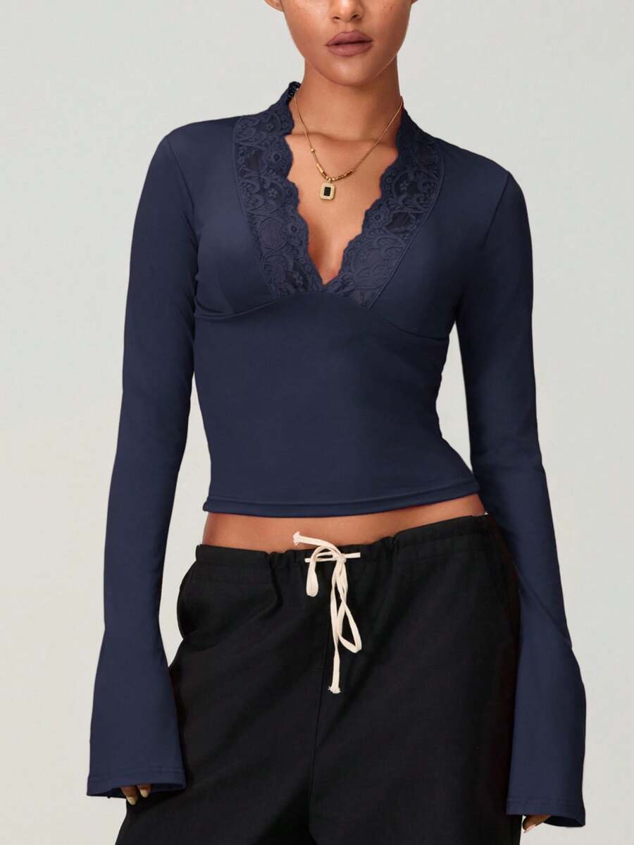 Women Y2K Lace Trim Shirt Top Bell Long Sleeve Deep V Neck Slim Fit T-Shirt  Sexy Low Cut Tees Tops Vintage Going Out Tops Blouse Aesthetic Clothes Streetwear - 藏蓝色 - 查看 1