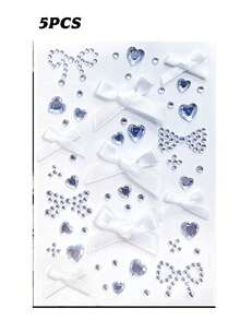 1件/2件/3件/5件装蝴蝶结和心形水钻饰品，设计迷人可爱。可爱的蝴蝶结、甜美的心形和闪亮的水钻，瞬间为您的造型增添一丝俏皮和魅力。无论您喜欢甜美少女风，还是想要展现大胆的时尚态度，这些配饰都能满足您的需求。