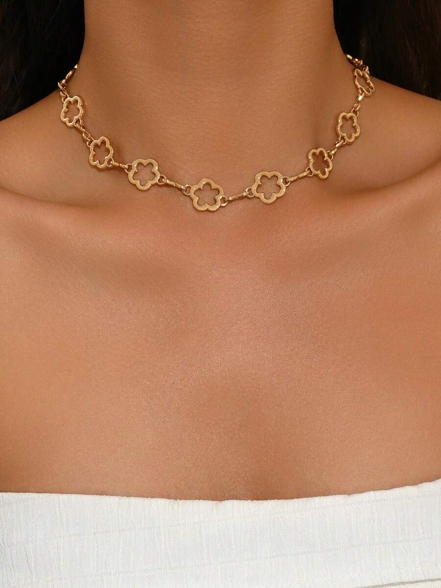 1pc Minimalist Hollow Five-Leaf Flower Necklace, Fashionable Niche Neck Jewelry Suitable For Daily, Dates And Parties - Gold - View 1