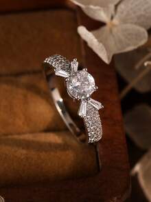 Juego de anillo de zirconia cúbica elegante y de lujo en caja de regalo, joyería para bodas, compromisos y fiestas de mujeres, material de cobre sin decoloración ni alergias, regalo ideal para el Día de San Valentín - Plateado - Ver 3