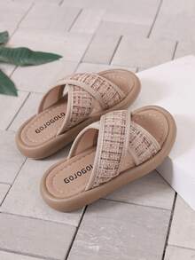 1 Pair Girls Thick Sole Slippers, Versatile Princess Beach Shoes, Summer New Arrival - Camel - View 11
