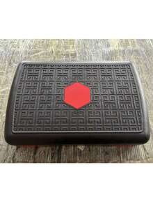 1 健身踏步机：可调节有氧踏步机，适用于瑜伽、私人训练和减肥。