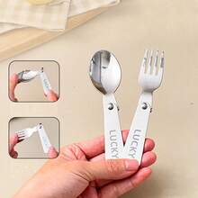 WORTHBUY Juego de 3 piezas de vajilla plegable portátil, tenedor y cuchara plegables de acero inoxidable 304 con estuche de hierro, juego de vajilla reutilizable con diseño de dibujos animados, apto para lavavajillas, adecuado para estudiantes y adultos en la escuela, oficina, campamento, picnic y viajes