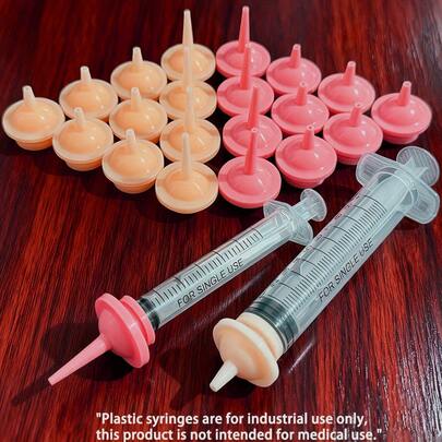 5 st silikonnappar för nyfödda djur. Lämpliga för matning, vätskeintag, medicinering och avmaskning. Hållbara, lätta att rengöra, återanvändbara och bärbara. Lämpliga för valpar, kattungar, kaniner och hamstrar (endast nappar, ingen spruta ingår).