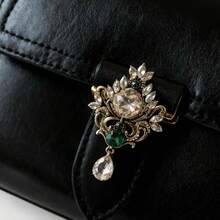 1枚复古镂空花朵水钻装饰胸针，夸张优雅的时尚配饰