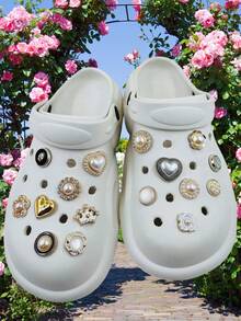 16件珍珠、蝴蝶、心形树脂装饰配件，适用于休闲鞋、木屐和凉鞋，经久耐用且设计可爱，是女孩派对礼物和创意礼品的完美之选。 - 彩色 - 查看 2