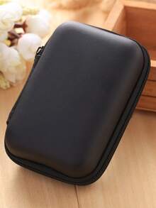 1个仿皮卡包，中性拉链卡套，可容纳22张卡片，适用于银行卡、信用卡、借记卡、名片和身份证等卡的收纳。