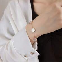 Fashion Simple Light Luxury High-End Lucky Four-Leaf Clover Bracelet Versatile Mother-Of-Pearl Jewelry - 白色一條 - 查看 2
