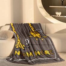 1条棕色长颈鹿图案法兰绒毯，独特有趣，现代简约设计，可定制您的名字，是送给朋友和爱人的优质礼物 - 柔软、轻盈、保暖，四季皆宜 - 适用于床、沙发、办公室、户外露营和旅行 - 多功能毯子、披毯、装饰毯 - 彩色 - 查看 7