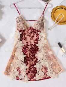 Áo ngủ hai dây sang trọng bằng nhung satin thêu, ren mềm mại, phối màu tương phản và điểm nhấn đính cườm. - Đỏ - Xem 6