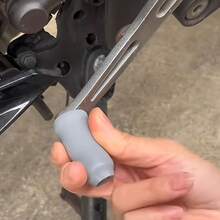 Universal Motorcycle Gear Shift Lever Cover - Anti-Slip Anti-Dust Universal Motorcycle Gear Shift Lever Cover | Self-Retracting Dust Cover, Easy Installation - Multicolor - View 4