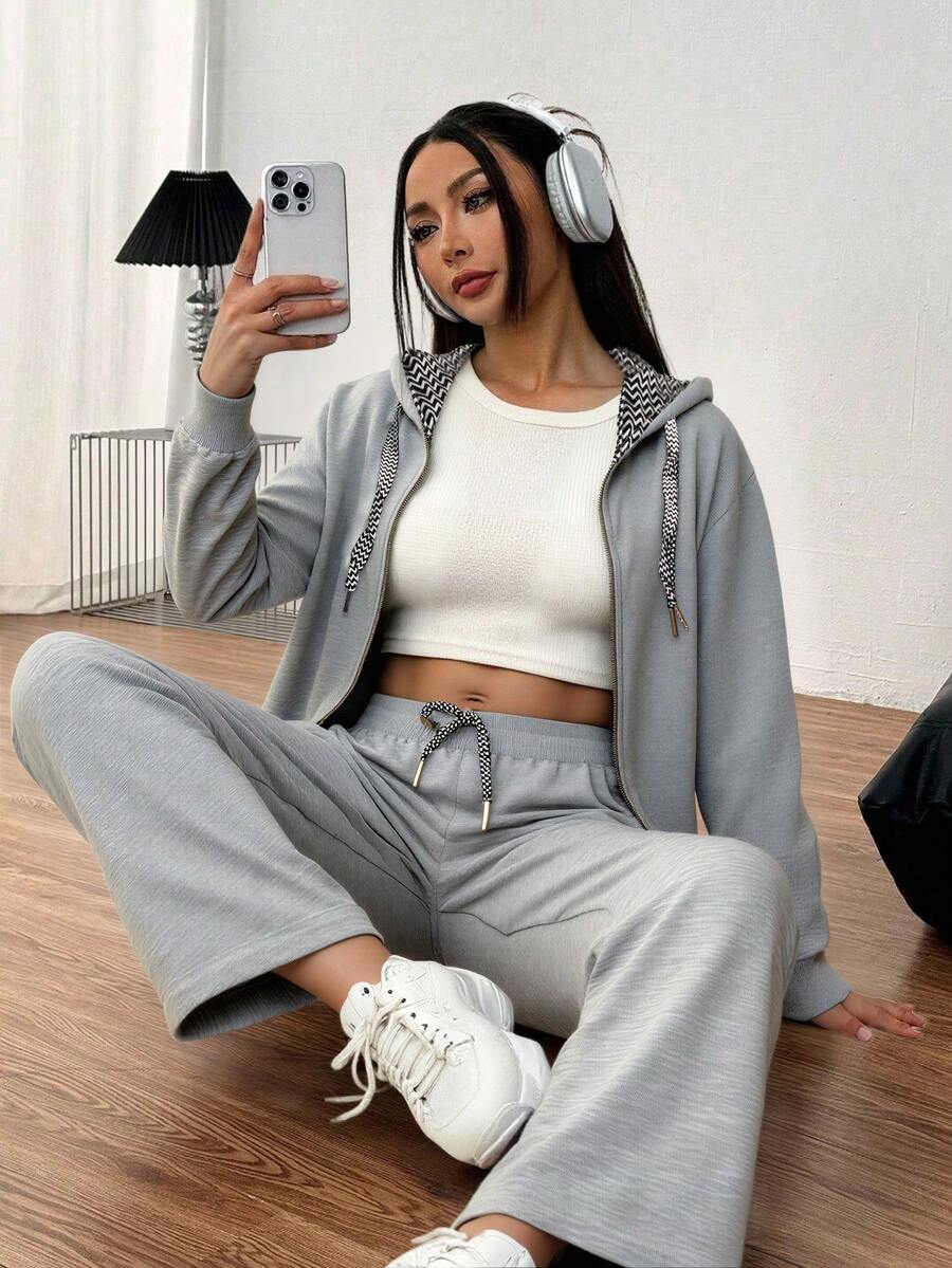 Conjunto Compuesto Por Sudadera Con Capucha Y Cierre Y Pantalones Deportivo - Gris - Ver 1
