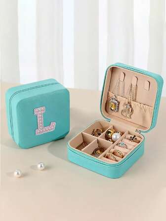 1 st smyckeskrin med pärlmotiv, resesmyckeskrin med bokstäver från A till Ö, brudtärna, bröllopspresent, brevringsask, presentask för kvinnor, smyckeskrin i PU-läder (för ringar, hängen, örhängen, halsband) - presentask för flickor och kvinnor