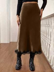 Dila Polly 女士真丝缎面 A 字中长裙，蕾丝拼接，优雅飘逸的丝滑长裙 - 咖啡棕 - 查看 2