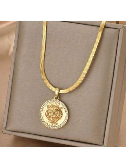 1件不锈钢扁链镀金方形立方氧化锆豹头雕刻吊坠项链，法式极简复古时尚百搭礼物，男女皆宜，适合街头风、派对和日常佩戴（OPP袋包装）