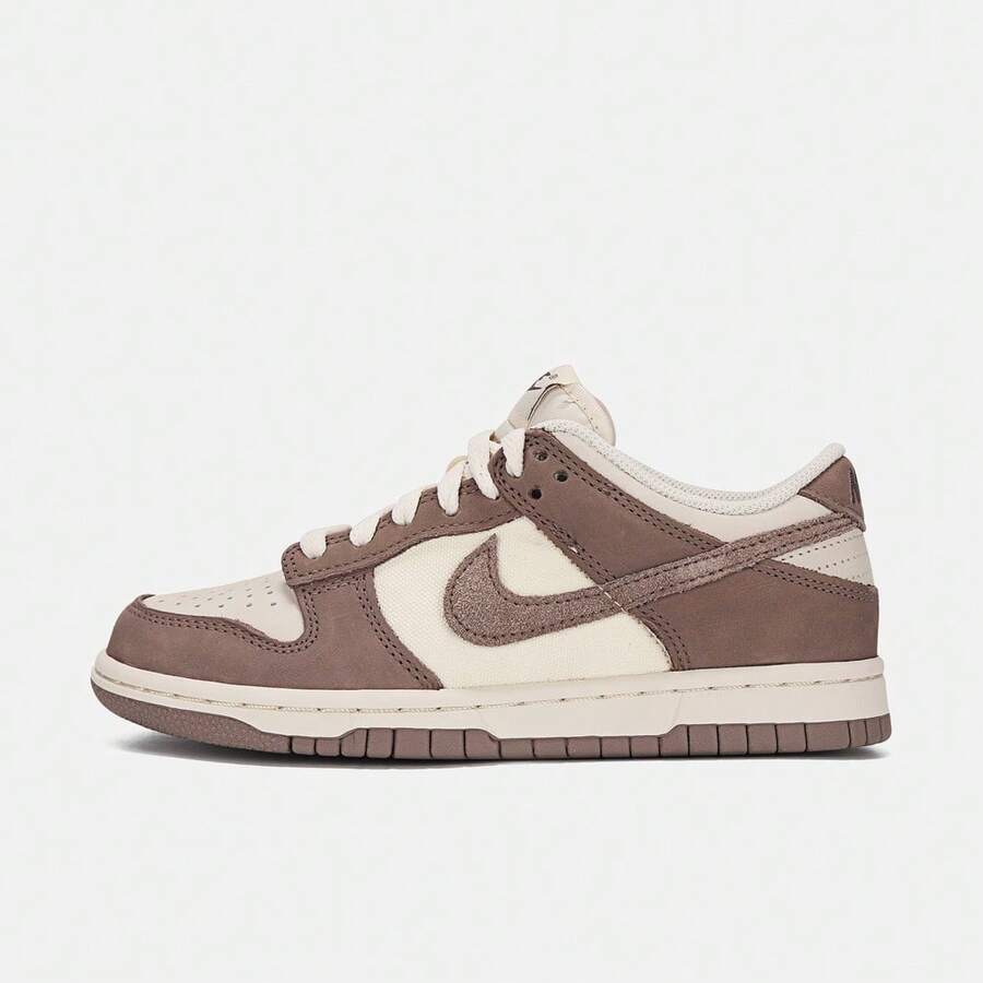Nike Dunk Low SE (GS) 休闲运动鞋，低帮运动鞋 IB5721-100 - 棕色 - 查看 1