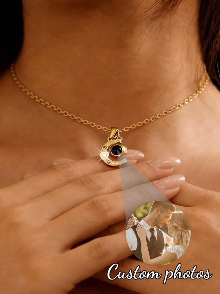 Collar con proyección de foto personalizada con piedra brillante en forma de corazón, colgante de combinación de letra inicial mayúscula A-Z 26 de acero inoxidable personalizado con proyección de imagen, collar de proyección de foto creativo para mujer con cadena de clavícula delicada, uso diario, regalo perfecto del Día de San Valentín para ella, collar con proyección de letra