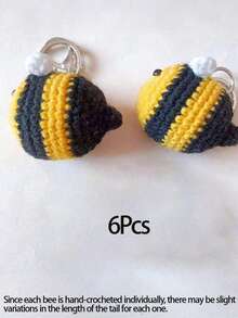 1/3个手工钩织可爱蜜蜂钥匙扣，可用作背包挂件、汽车钥匙链、后视镜装饰和包包挂饰。适合作为节日派对、生日、母亲节、父亲节、毕业典礼、家居装饰、送给闺蜜、女性、妈妈、情人节的礼物。 - 黃色 - 查看 11